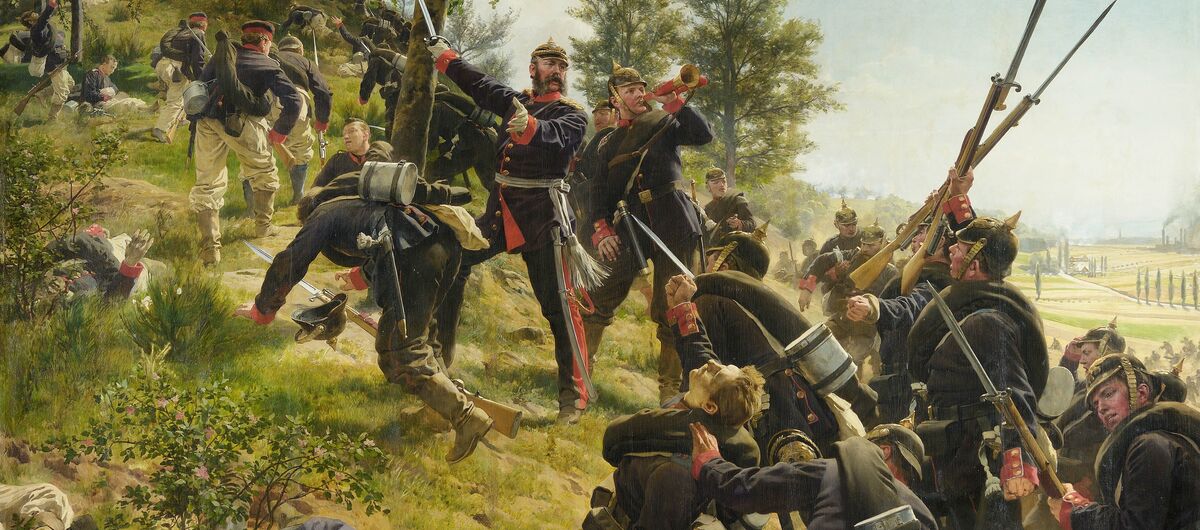 Quadratisches Gemälde, auf dem eine Kriegsszene dargestellt ist. Soldaten erklimmen einen Berg. Einige Männer sind bereits gefallen. Es ist ein sonniger Tag.